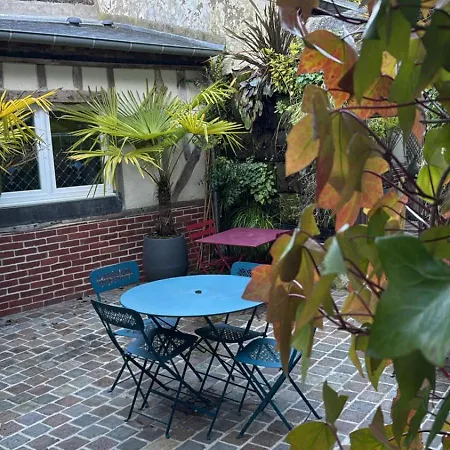 Les Maisons D'augustine, Demeure De Charme De La Cour Ste Catherine Casa vacanze *