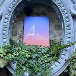 Semesterbostad Les Maisons D'augustine, Demeure De Charme De La Cour Ste Catherine