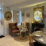 Les Maisons D'augustine, Demeure De Charme De La Cour Ste Catherine Holiday home *