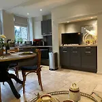Les Maisons D'augustine, Demeure De Charme De La Cour Ste Catherine *