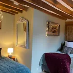 Les Maisons D'augustine, Demeure De Charme De La Cour Ste Catherine Semesterbostad *