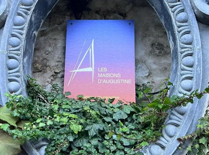 בית נופש Les Maisons D'augustine, Demeure De Charme De La Cour Ste Catherine