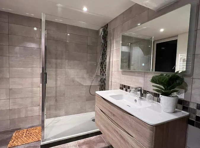 Les Maisons D'augustine, Demeure De Charme De La Cour Ste Catherine Дом отдыха *