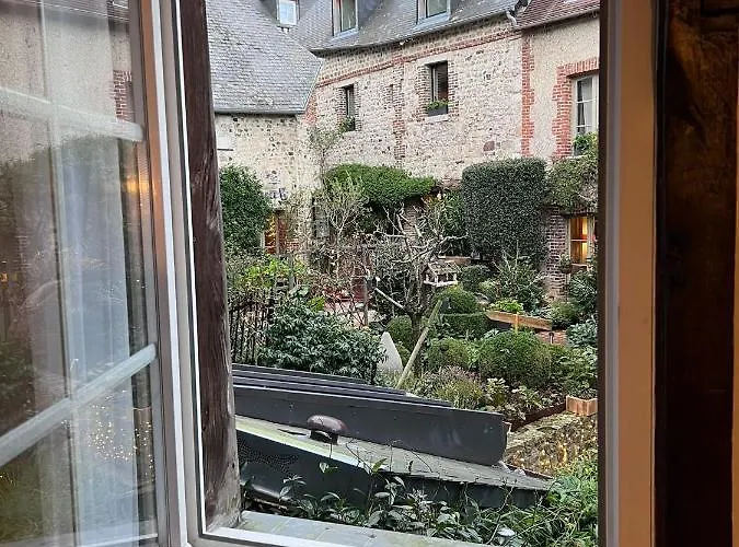 בית נופש Les Maisons D'augustine, Demeure De Charme De La Cour Ste Catherine הונפלר