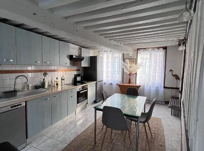 Les Maisons D'augustine, Demeure De Charme De La Cour Ste Catherine בית נופש הונפלר