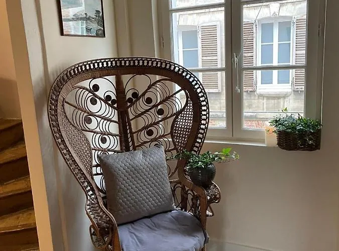 בית נופש Les Maisons D'augustine, Demeure De Charme De La Cour Ste Catherine